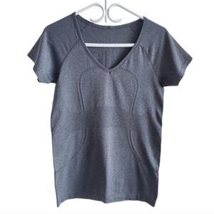 Lululemon Heathered Black Run: Swiftly Tech Top Size 8